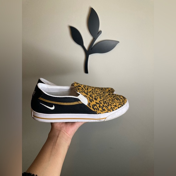 Cheetah Print Slip-On Nike Court Legacy Sneakers - Picture 3 of 6